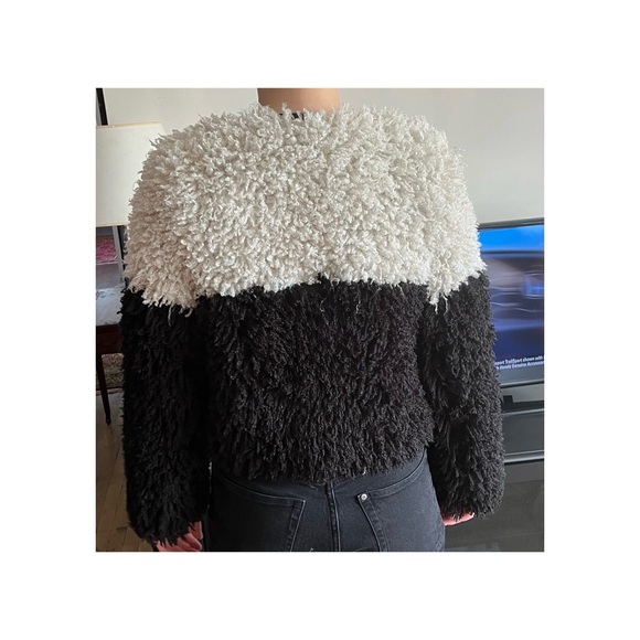 Color block furry jacket 🖤🤍 - Picture 2 of 2